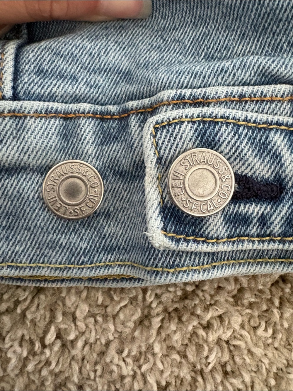 Levi's Light Blue Denim Trucker Jacket - Picture 4 of 5